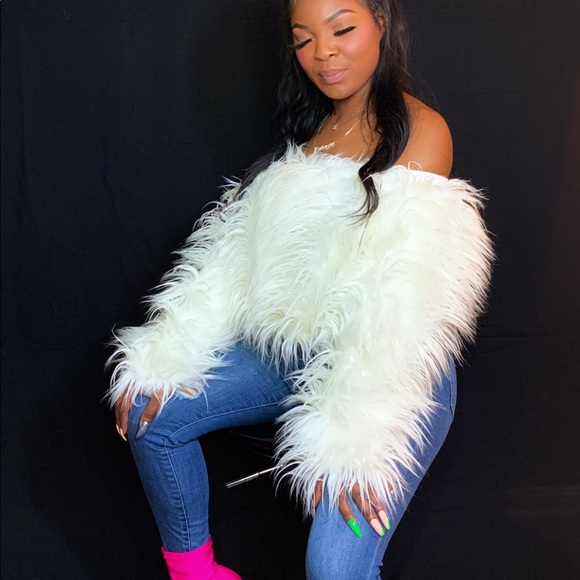 Off Shoulder Fur Sweater - Picture 3 of 3